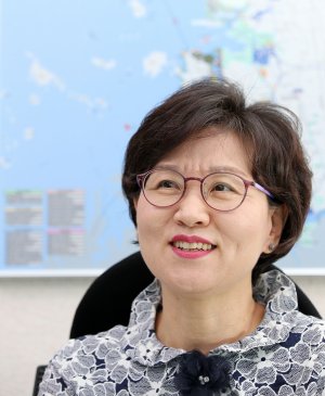 [이슈&사람] 이화순 여성 첫 황해경제자유구역청장 "현장 행정 강화해 주력 사업 진행"