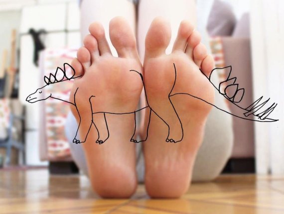 판다가 된 코 ... 신체를 가지고 기발한 그림을 그린 화가