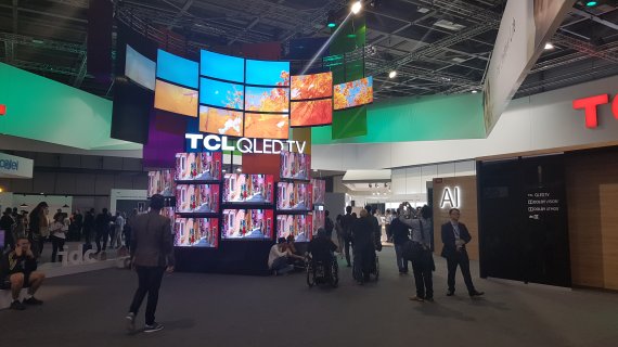 이번 IFA2017에서 'QLED TV' 명칭을 처음 사용한 TCL