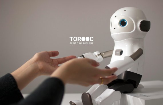 김범수 카카오 의장이 대표를 맡고 있는 카카오브레인이 투자한 스타트업 토룩이 개발중인 로봇 '라이봇(가칭)' 소개 이미지