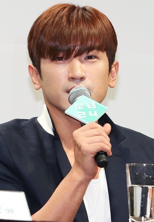 신화 이민우, ‘킹스맨2’ 무단 촬영 사과…“명백한 제 실수, 주의할 것”