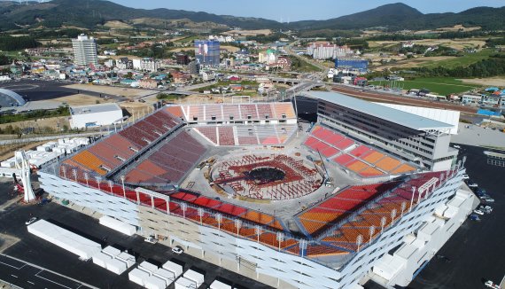 완공된 평창동계올림픽 개.폐회식장