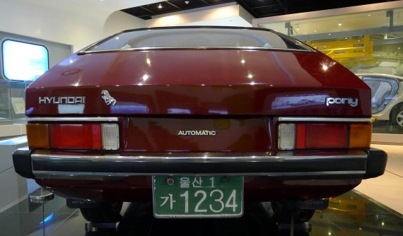 울산박물관에 전시돼 있는 포니는 1979년 생산된 모델로, 당시 보기 드문 오토매틱 사양을 갖췄다.