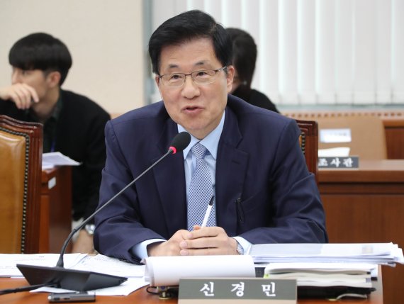 신경민 더불어민주당 의원. 연합뉴스 자료사진.