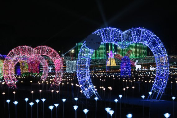 “별빛, 사랑에 빠지다” 제2회 울산대공원 장미원 빛 축제 11일 개막