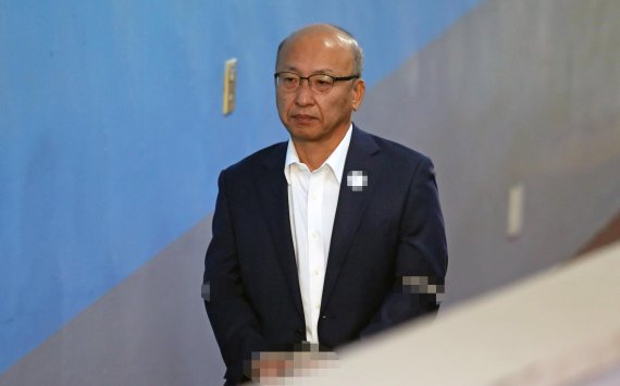 '삼성 합병 압박' 문형표·홍완선, 징역 2년6월 선고