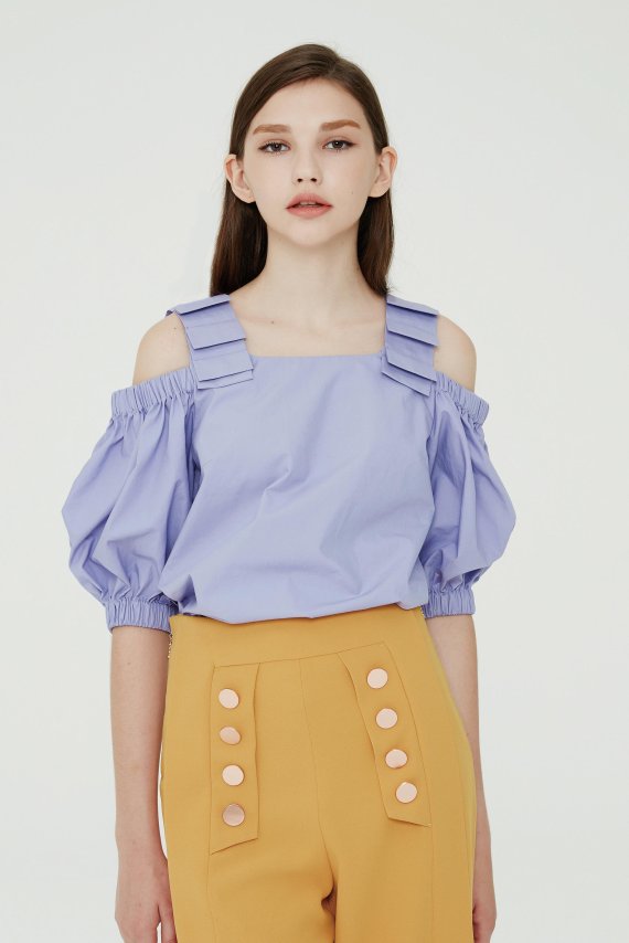 프리미엄 여성복 브랜드 포셉이 내년 봄여름 시즌상품으로 선보인 루즈슬림핏 콘셉트의 여성패션.