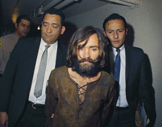 1969년에 체포된 찰스 맨슨의 모습.AP연합뉴스