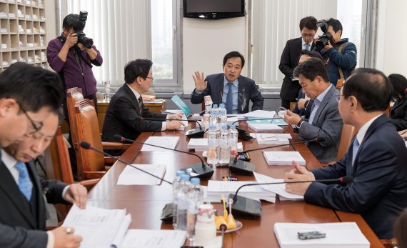 법사위, 검찰개혁 공감대..'검경수사권 조정' 테이블로