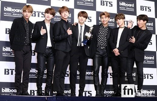 방탄소년단, 트위터 최다 리트윗으로 기네스북 등재…독보적 영향력