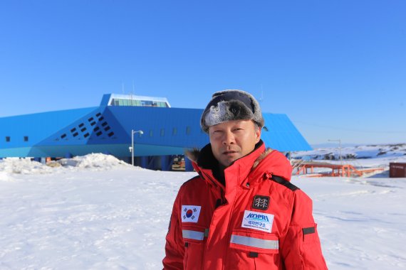[fn이사람] 남극에서 새해 맞는 유규철 '장보고 기지' 대장 "한해 임무 무사히 끝내고 돌아갈게요"