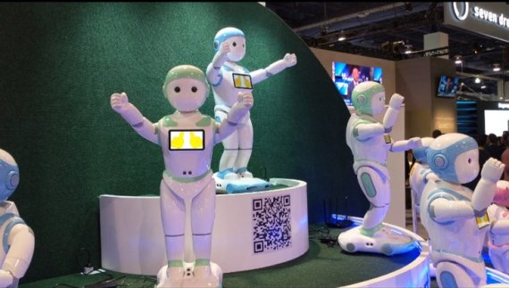 중국의 로봇업체 '아이팔'의 교육용 로봇 /사진=권승현 기자