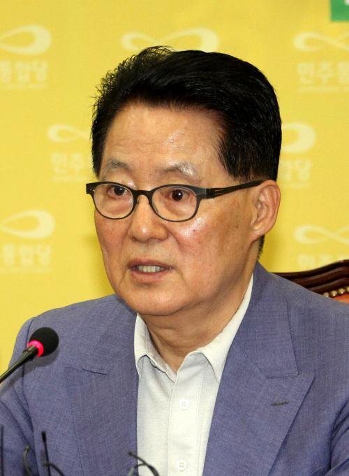 박지원 "통합반대파 징계?… 안철수 이성 회복하길"