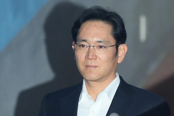 항소심서 뒤집힌 이재용 판결, 집행유예 석방 "최고 정치권력자가 삼성 겁박한 사건"(종합2보)
