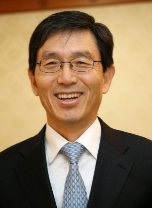 경제&middot;인문사회연구회 이사장 성경륭 한림대 교수 선임