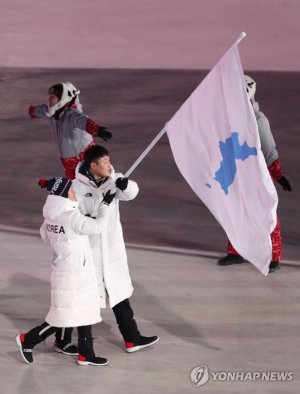 南北 교류 되면? 미혼男 "결혼상대 늘어" vs. 미혼女 "육아도우미"