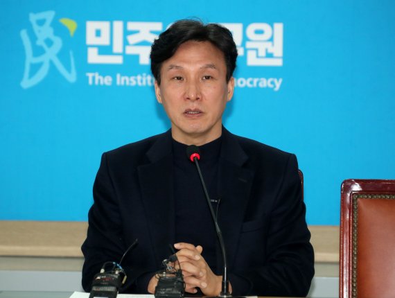 더불어민주당 김민석 민주연구원장. 연합뉴스 자료사진.