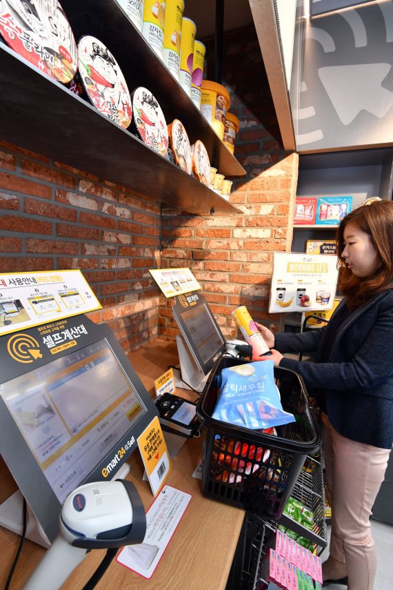 첨단기술과 인건비 상승이 낳은 무인점포