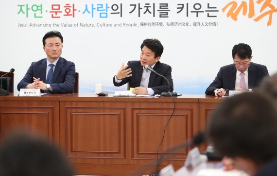 잊을 만하면 또, 원희룡 “여성 대상 범죄, 특단 대책” 주문