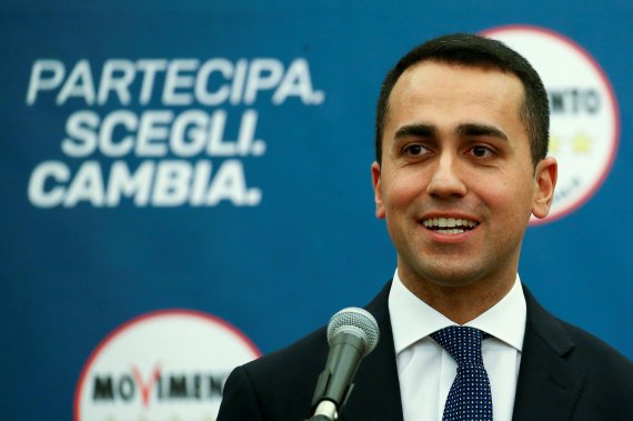 5-Star Movement leader Luigi Di Maio talks during a news conference, the day after Italy's parliamentary election, in Rome, Italy March 5, 2018. REUTERS/Alessandro Bianchi <All rights reserved by Yonhap News Agency>