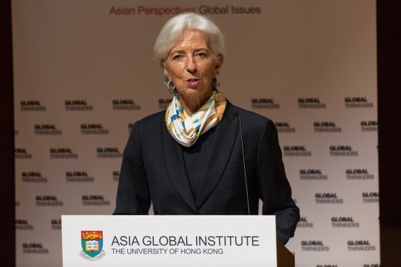 크리스틴 라가르드 국제통화기금(IMF) 총재가 11일 중국 홍콩대학에서 열린 아시아글로벌기구(AGI) 행사에서 연설하고 있다.EPA연합뉴스