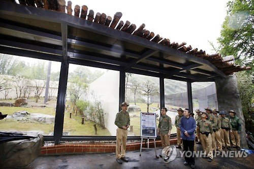 전주시 동물원, 곰사 확장..생태동물원 '박차'