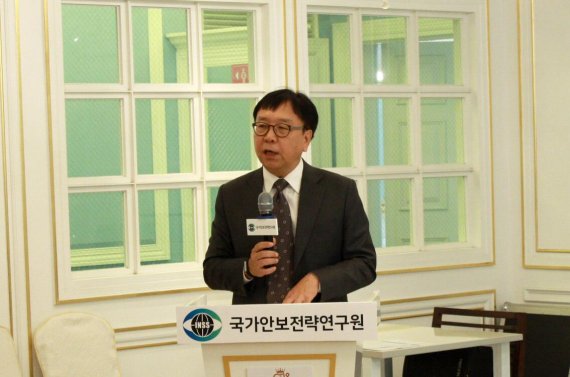 "北 북미회담 간절히 원해..6자회담은 죽었다" 뒤늦게 알려져