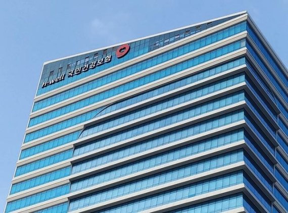 불법 사무장병원 개설 등 요양병원을 부정하게 운영하는 사례가 거듭되자 국회에서 건보에 특사경 권한을 신설하는 입법을 추진 중이다. fnDB
