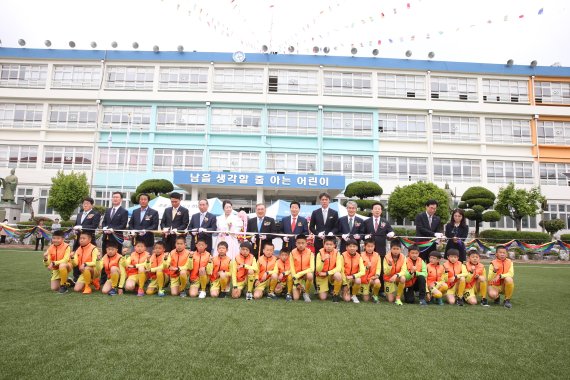 경남 마산 합성초등학교 유소년 축구팀인 ‘합성 축구클럽’이 한국을 대표해 올해 각종 국제 유소년 축구대회에 참가한다./사진=경남교육청