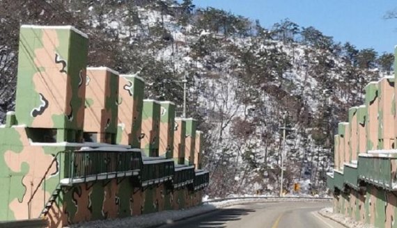 남북정상회담으로 기대 커진 접경지역 연결 동서평화고속도로