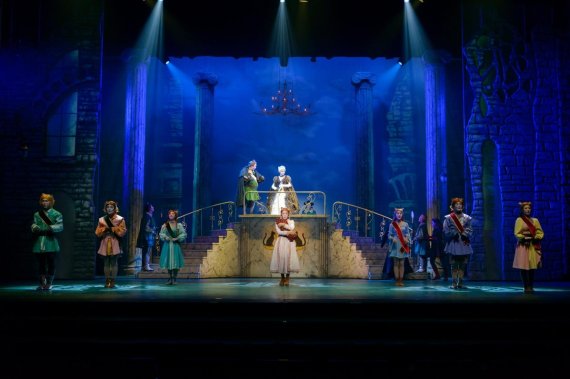 곡성세계장미축제에서 인기 뮤지컬 '캣 조르바' 갈라쇼 공연