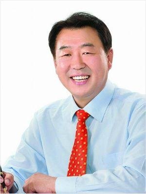 김방훈 “내연녀 의혹 포함 후보자 도덕성 합동 검증하자”