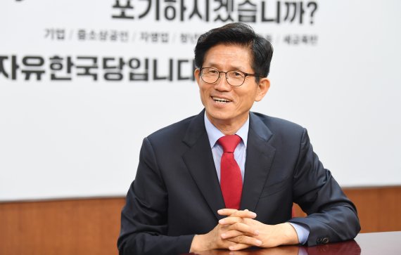 김문수 "文정부, 친북반미 할수록 경제·일자리 더 나빠져"