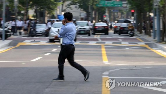 보행자 통행권보다 교통흐름이 우선? 자동차 중심 교통안전법 손볼 때 됐다