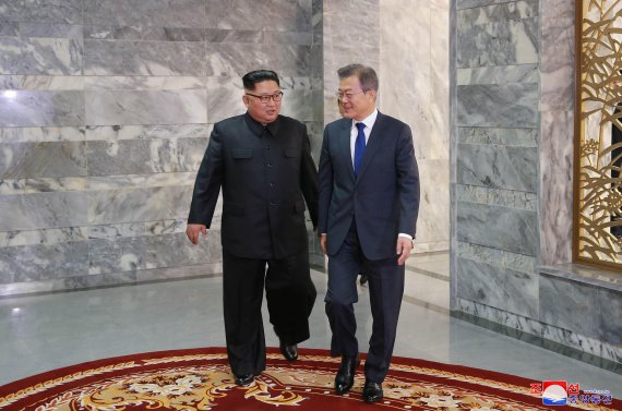 북한 매체 "내달 1일 남북고위급회담..군사당국자.적십자회담 추진"