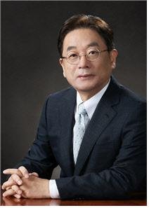 정재욱 세종대 경영학부 교수, 현재 KDB생명 대표이사