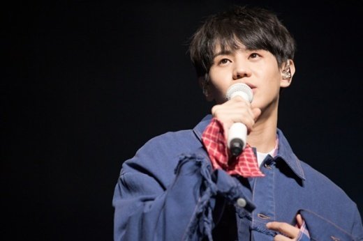 “좋은 꿈 꾸는 듯” 양요섭, 첫 솔로콘서 만끽한 시작&middot;설렘&middot;백야 (종합)