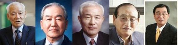 곽노섭 전 교수, 김정식 이사장, 민계식 전 회장, 故변무관 변호사, 정윤환 대표 (왼쪽부터)