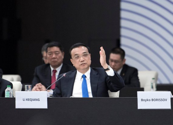 SOFIA, July 7, 2018 (Xinhua) -- Chinese Premier Li Keqiang attends the seventh leaders' meeting of China and the Central and Eastern European Countries (CEEC) in Sofia, Bulgaria, July 7, 2018. (Xinhua/Li Tao) (lb)<All rights reserved by Yonhap News Agency>