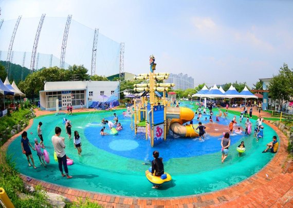 안산호수공원 야외수영장-안산 물썰매장 12일 개장