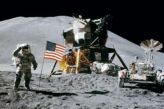 1971년 달 탐사를 진행한 아폴로 15호 [사진=픽사베이|NASA]