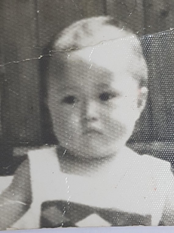 김선영씨(41·여)는 두 돌이 갓 지났을 무렵인 1978년 11월 26일 경기 부천시 소사동에서 실종됐다. 어머니 백씨는 평생 소원을 꼽자면 죽기 전 딸을 한 번만이라도 보는 것이라고 말한다.