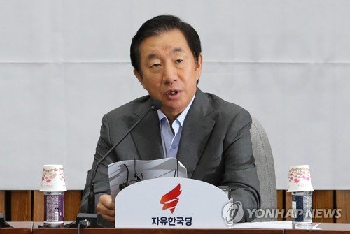자유한국당 김성태 원내대표가 7월31일 국회에서 열린 원내대책회의에서 발언하고 있다.