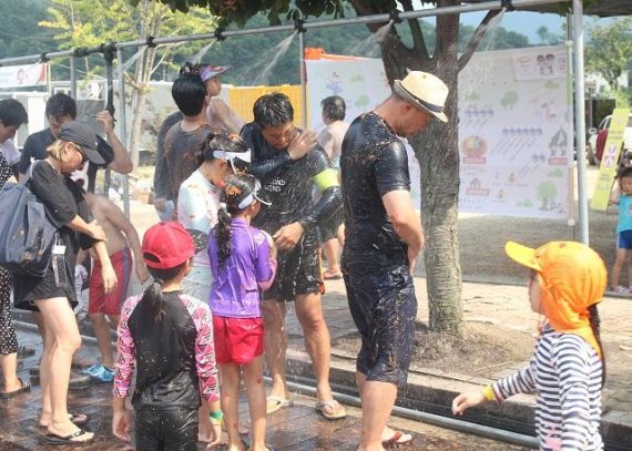 강원도 화천 사람들이 만든 ‘토마토 축제’를 가다