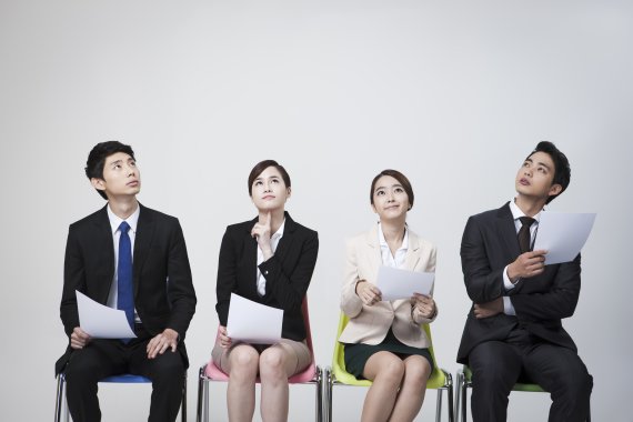 구직자도.. 中企 취업자도.. 예비창업자도.. 청년들이여! 은행으로 발길 돌려라