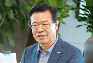 [인터뷰] 성장현 용산구청장 "효창공원은 문화유적지… 국립묘지화 반대"