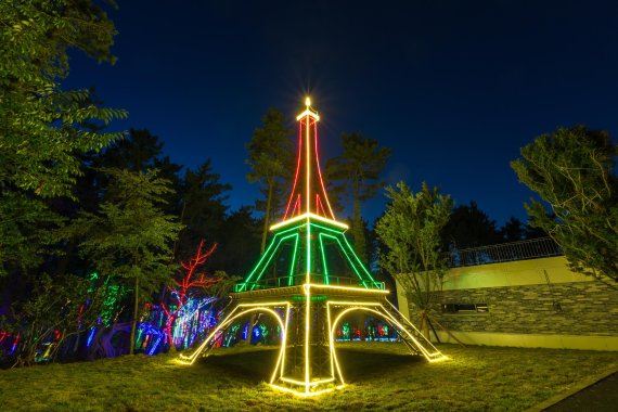 [fn포토] “야(夜), 놀자!” 어둠이 내리자, LED 빛 축제로!