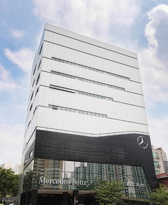 KCC오토가 확장 오픈한 메르세데스벤츠 도봉 서비스센터.