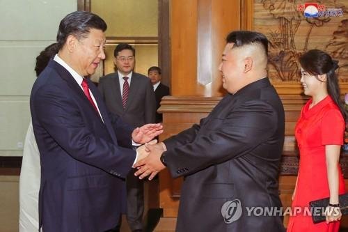 올해 6월 중국에서 회동한 김정은 북한 국무위원장과 시진핑 중국 국가주석 /사진=연합뉴스