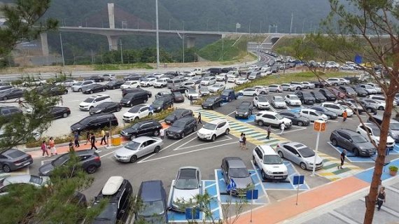 수도권 강원도 피서객, 영동고속 대신 서울-양양고속도로 더 많이 이용